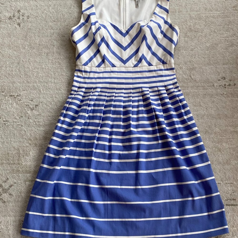 Max & Cleo Dress - Size 4